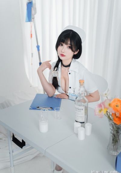被几个男摁着强进了好爽视频-神马午夜不卡在线观看