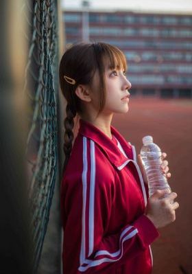 日韩日韩人人妻-韩语中字高清完整视频