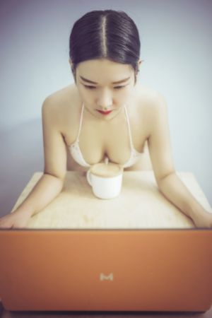 被老乞丐巨大肮脏粗暴破苞-高清字幕手机在线看